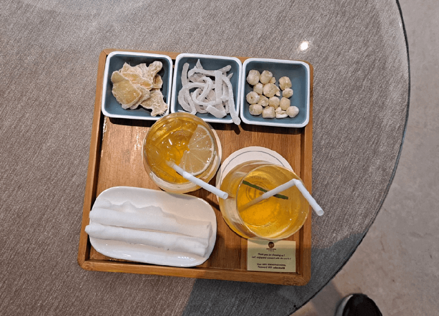 ํธ์น๋ฏผ ์๋ด์คํ ํธํ
