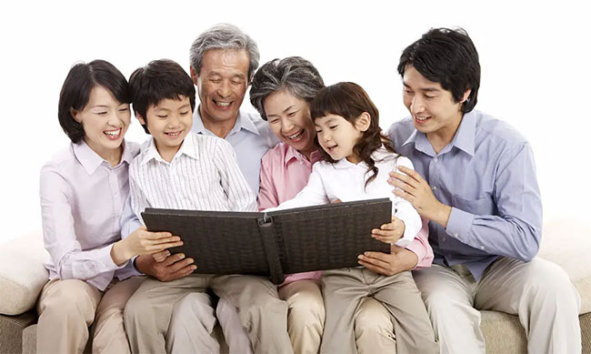 옛 유산이 된 대가족 문화