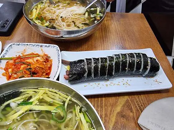 멸치국수