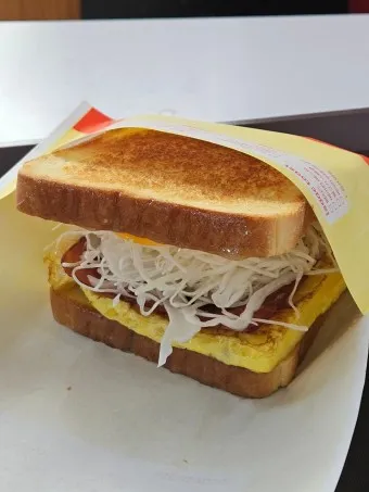 이삭토스트 메뉴 가격 소스 칼로리 추천 햄치즈_17