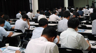 공무원 시험 현장 이미지