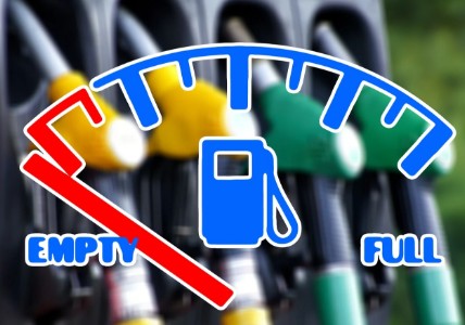 기름값 인상 당분간 상승세 지속 전망, 국제 정세의 그림자