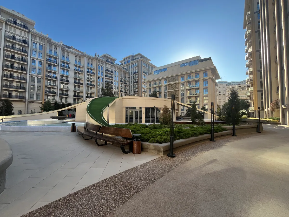 스타일로호텔-드넓은-정문-전경