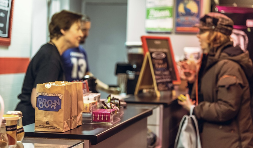 영화관 매표소 및 매점