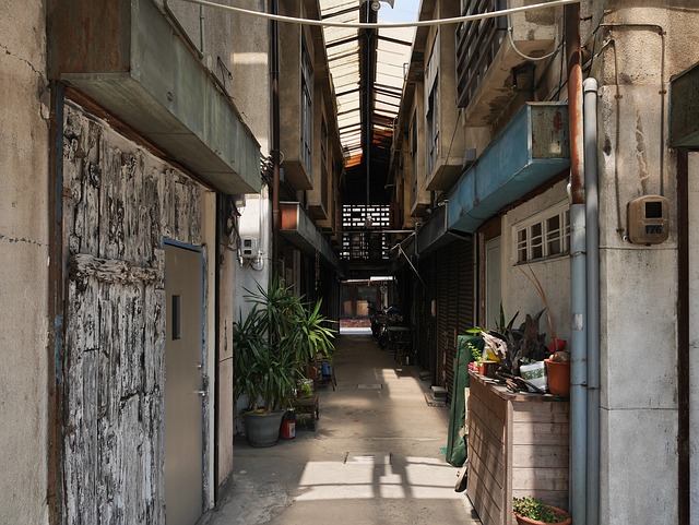 "전통을 품은 현대성: 일본의 마치야와 현대 건축"