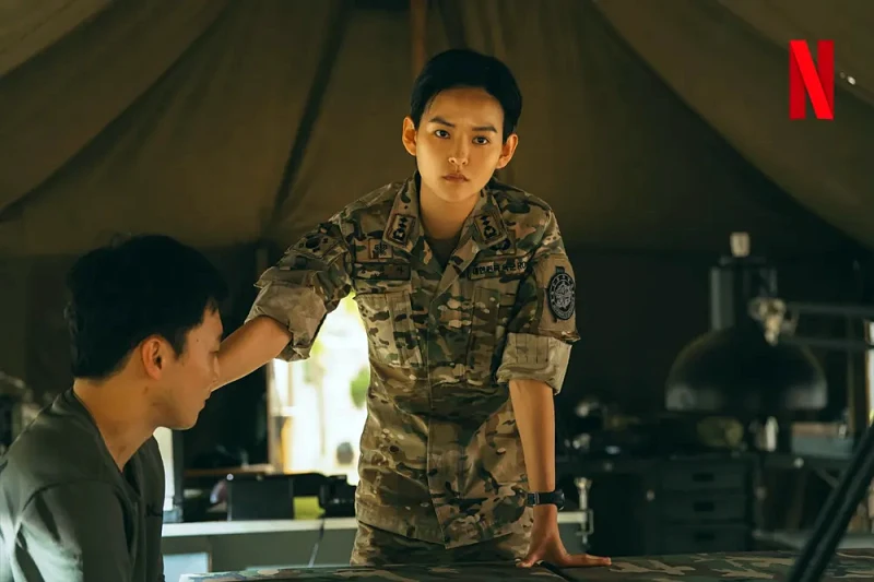 종말의 바보에서 강인아 역을 맡은 김윤혜