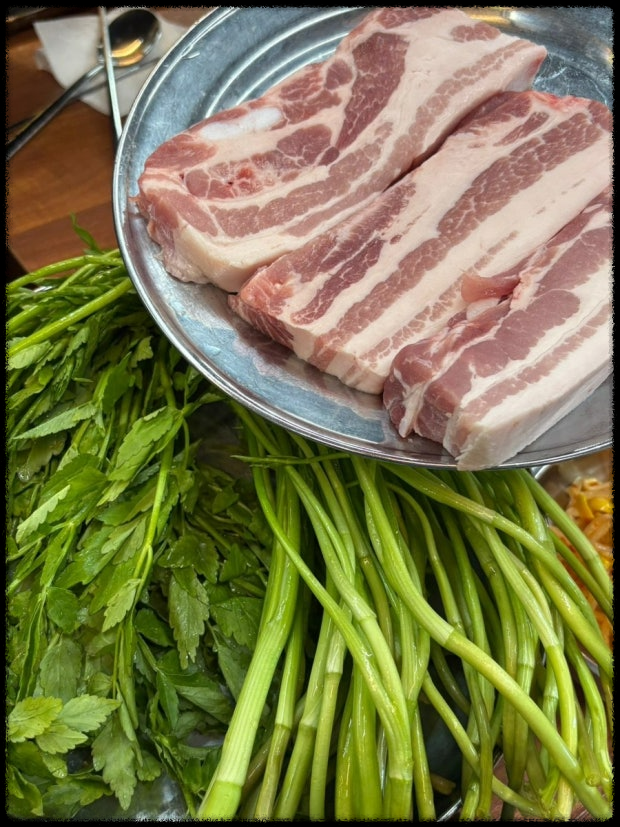 생생정보[가격파괴 Why] 맛집 권반장 삼겹살&amp;#44; 진짜 이 가격 맞아? 