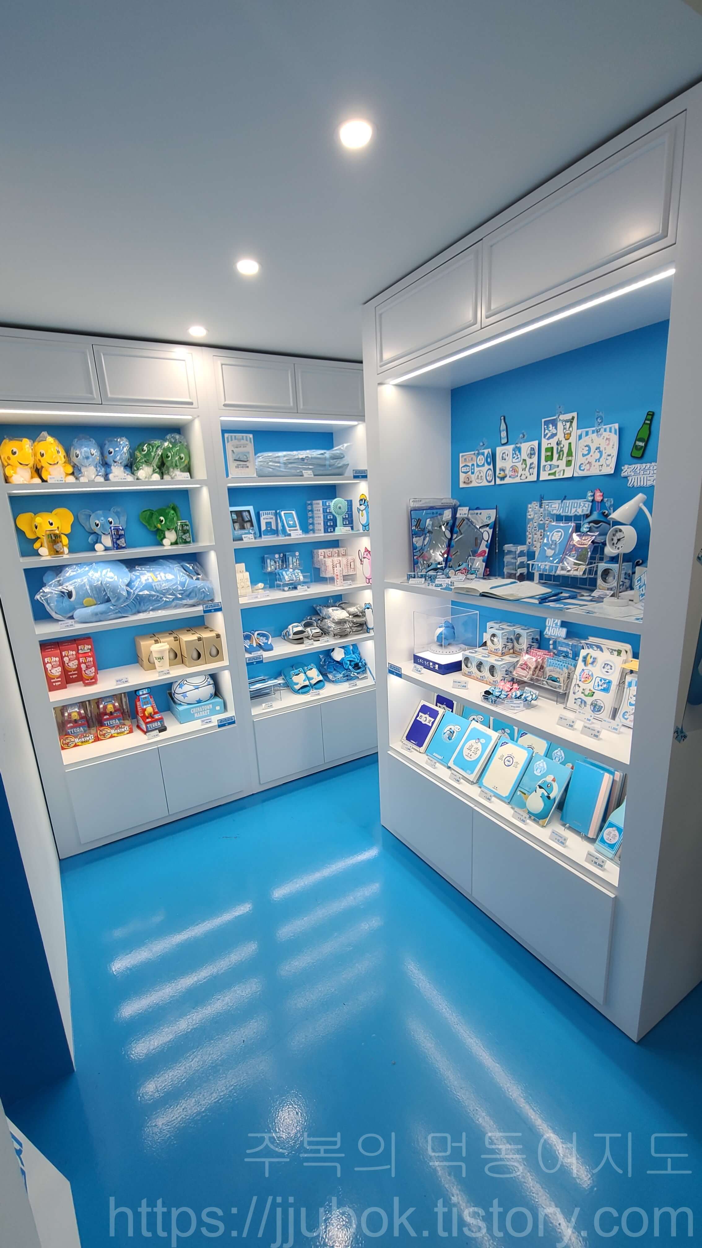 부평-두껍상회-2층-상품-판매-코너-3