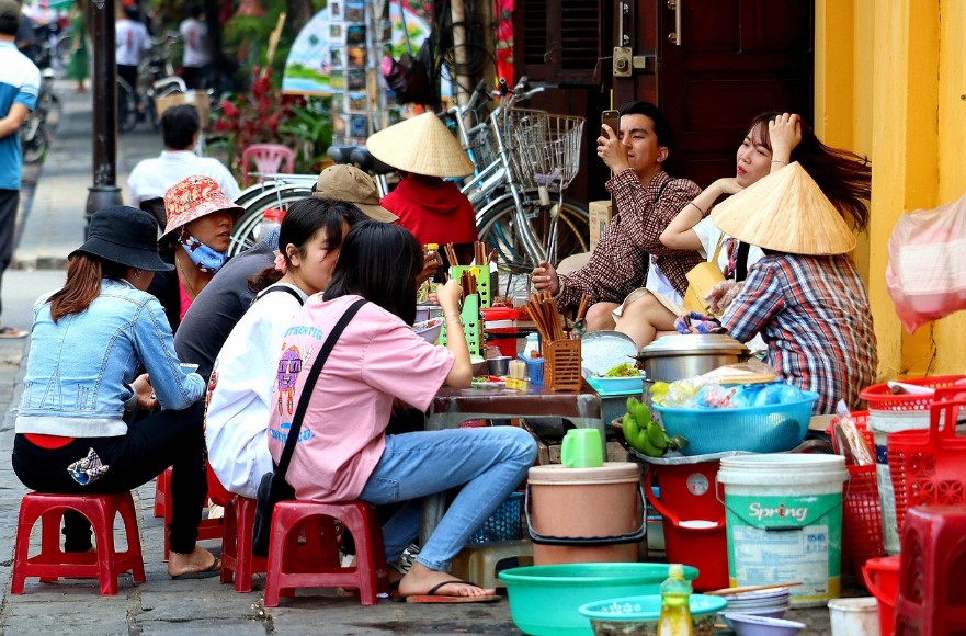 베트남 하노이 길거리 식당