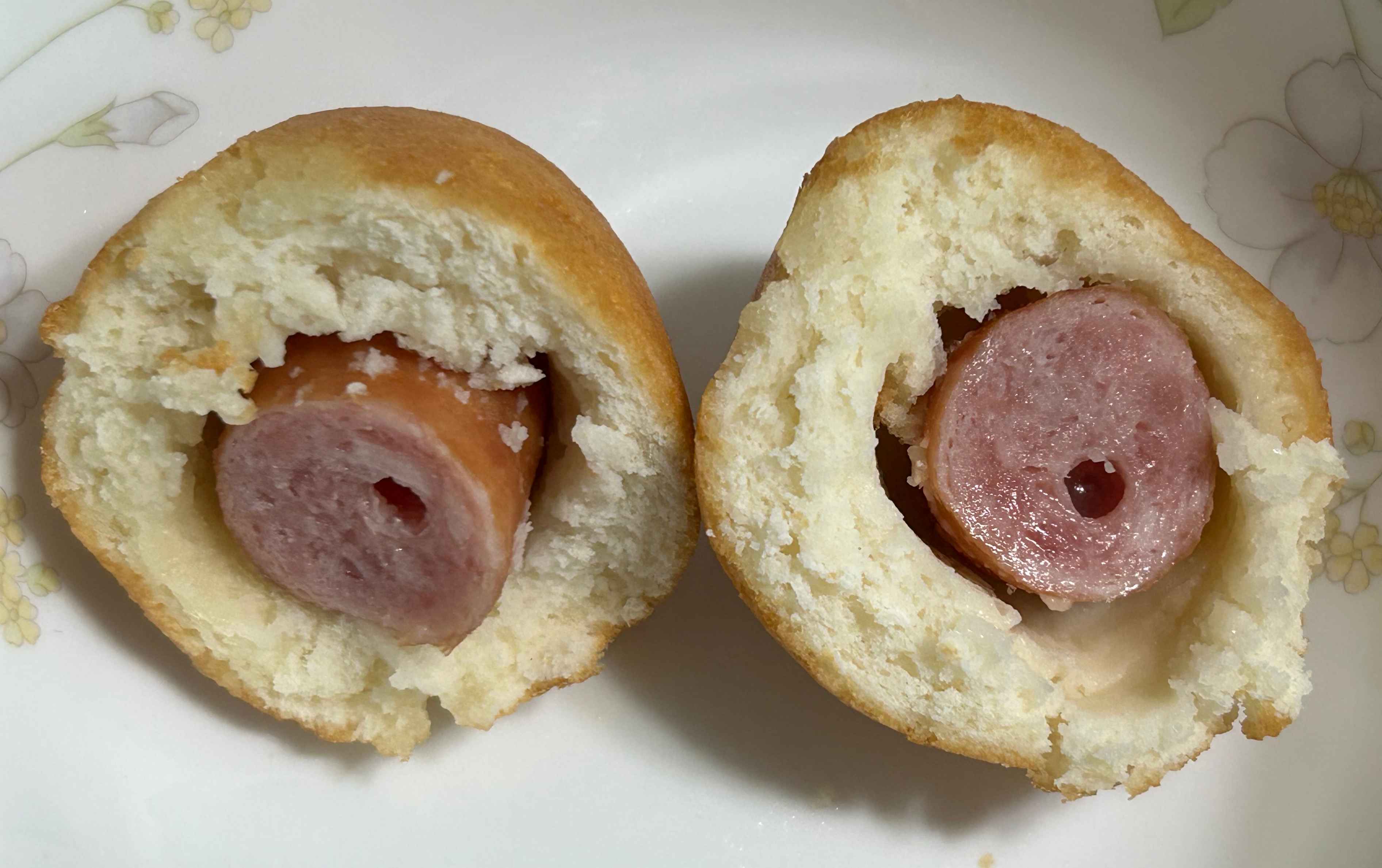 부어스첸 핫도그 단면