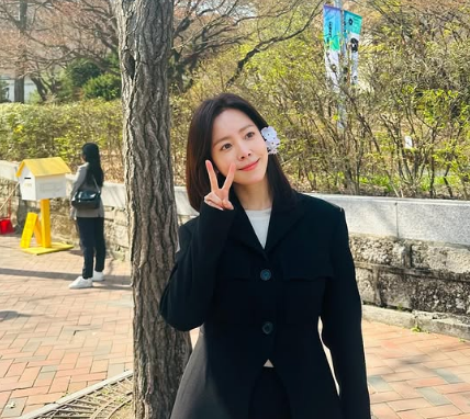 배우한지민