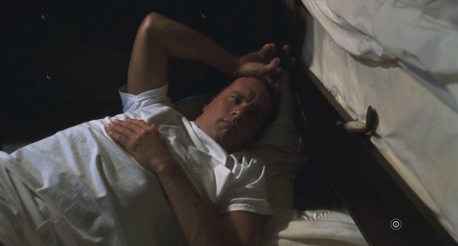 돌아왔지만 어딘가 적응을 못하고 공허함을 느끼는 주인공