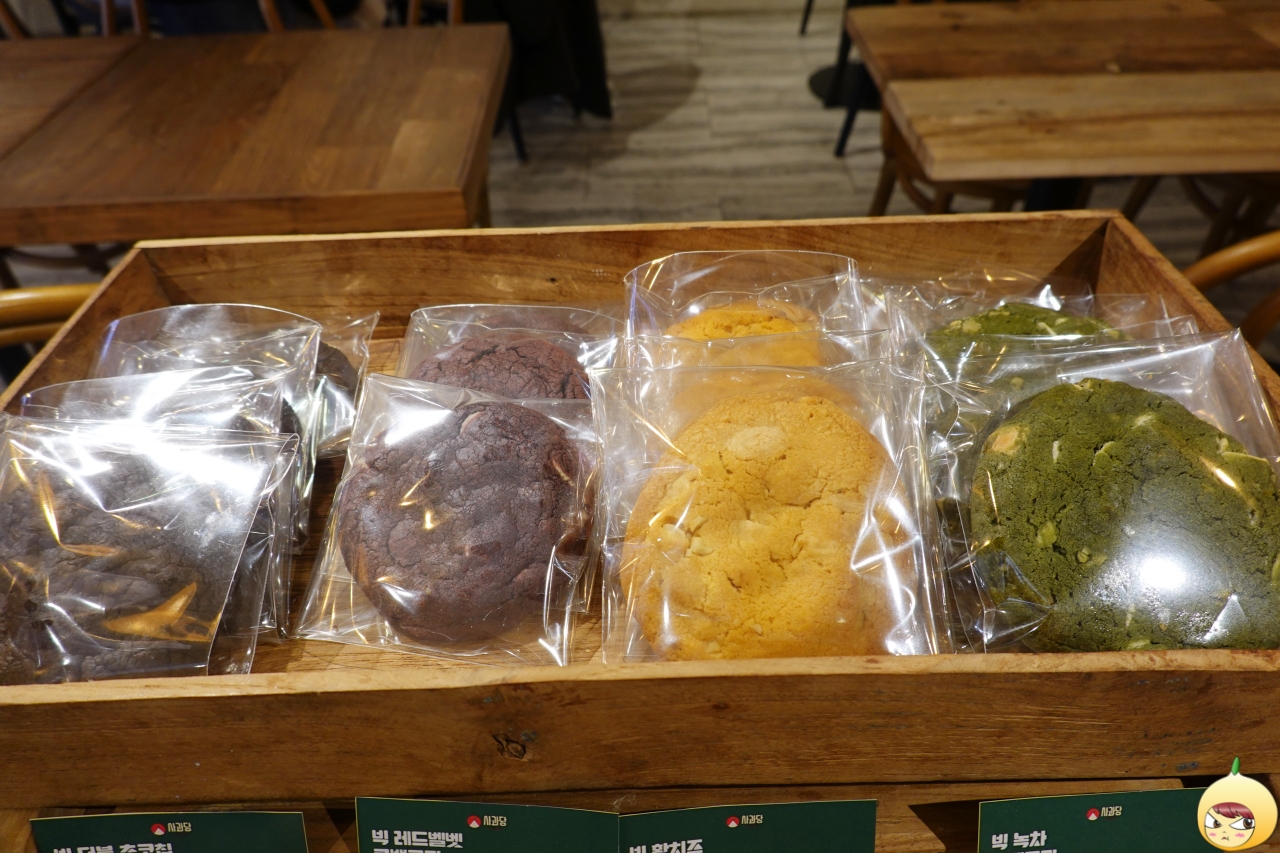 빅더블초코칩 &amp; 빅레드벨벳 &amp; 빅황치즈 &amp; 빅녹차 르뱅쿠키