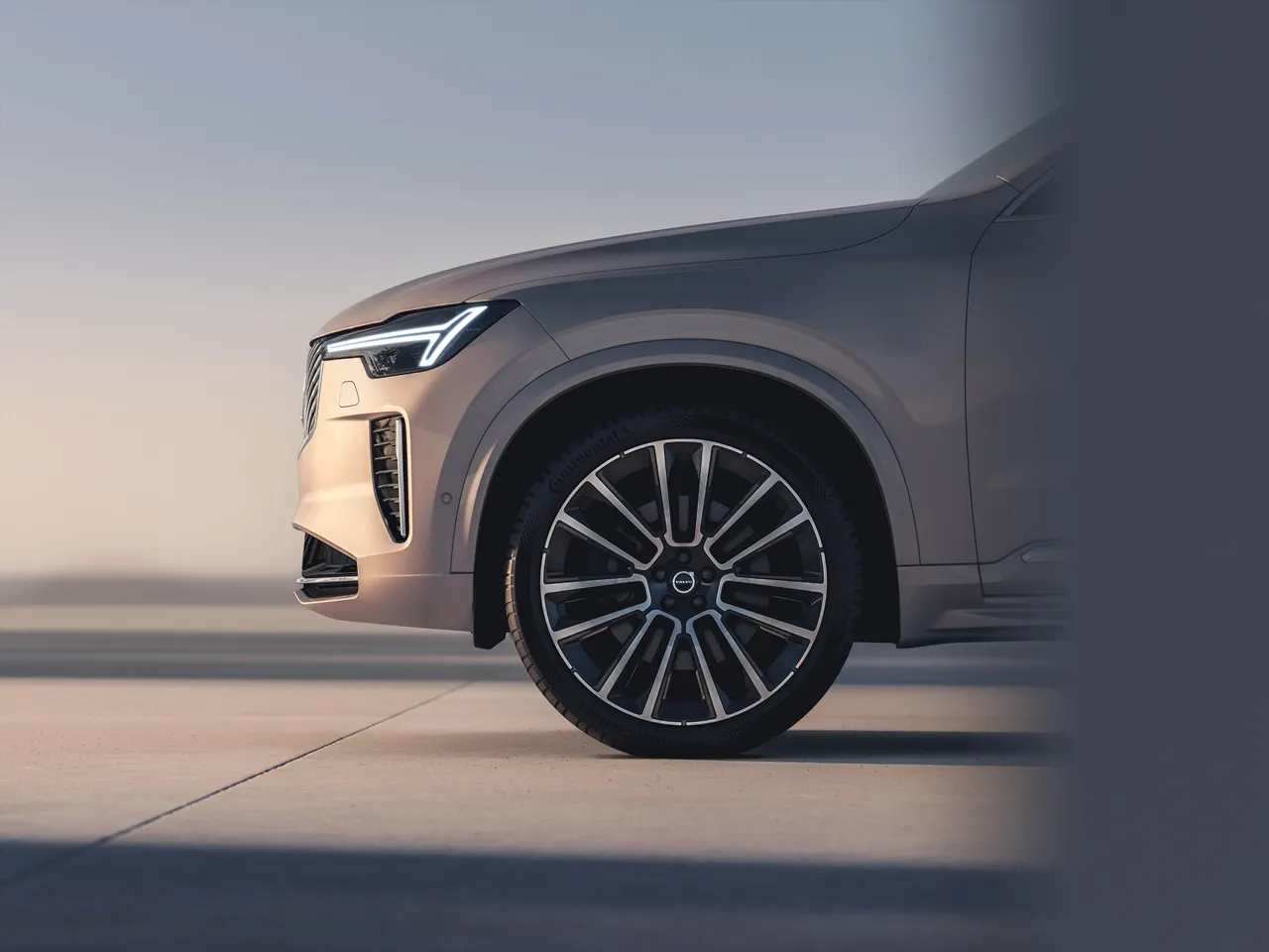 볼보 XC90 자동차 실내외 이미지