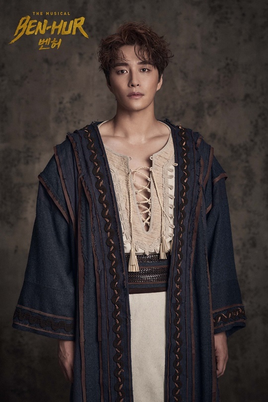 민우혁 나이 프로필 키 야구 인스타 결혼 부인 이세미 근육 과거 뮤지컬 화보 드라마 영화