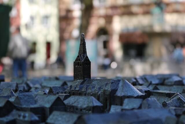 νΌμ§μμ λ λλ μ²κ΅ κ°μ μ¬ν