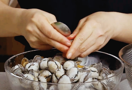 꼬막 까기