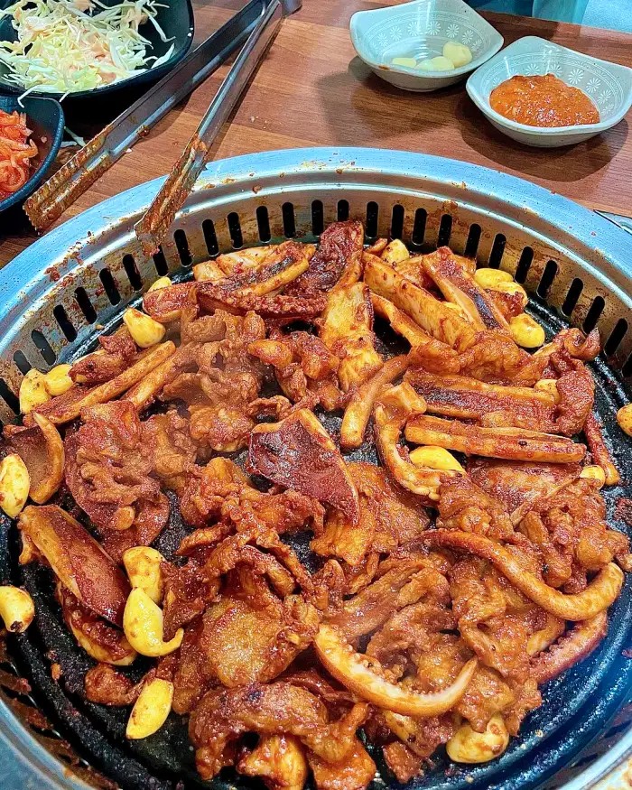 토요일은 밥이좋아 토밥좋아 평창 오삼불고기 거리 오징어 삼겹살 숯불 구이 맛집