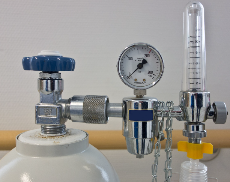 산소호흡기치료-레큘레이터