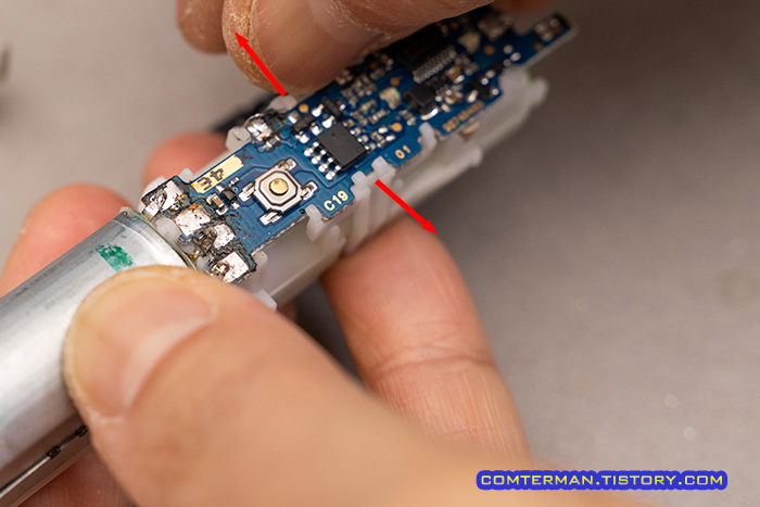 오랄비 전동칫솔 압력 센서 분리