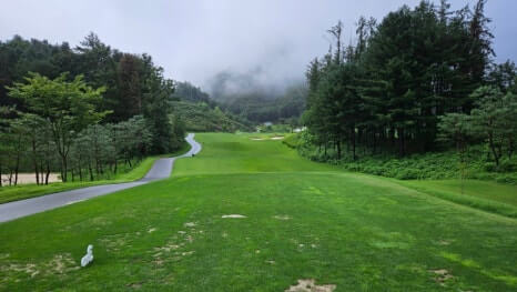 골프장 경험담 가평 베뉴지CC 전략적이면서도 경치 좋은 라운딩 산세를 살린 27홀 골프장