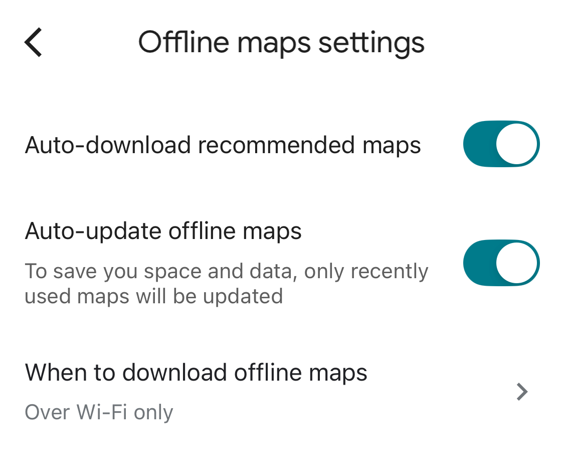 오프라인 지도의 설정 화면을 보여주고 있어요. 여기서 몇 가지 중요한 설정을 확인할 수 있어요:
"Auto-download recommended maps" - 구글 지도가 자동으로 추천 지도를 다운로드하는 기능이에요. 자주 방문하는 지역이나 예정된 여행지를 자동으로 다운로드해 줘요.
"Auto-update offline maps" - 제가 설명했던 자동 업데이트 기능이에요. 이 기능이 켜져 있으면 지도가 만료되기 전에 자동으로 업데이트돼요. 하단 설명에 "To save you space and data, only recently used maps will be updated"라고 나와 있는데, 이는 공간과 데이터를 절약하기 위해 최근에 사용한 지도만 업데이트한다는 의미예요.
"When to download offline maps" - 이 설정은 "Over Wi-Fi only"로 되어 있어요. 이는 와이파이 연결 시에만 지도를 다운로드하도록 설정된 상태로, 모바일 데이터 사용량을 줄이는 데 도움이 돼요.
이런 설정들은 제가 앞서 설명했던 배터리와 데이터 절약 팁과 직접 연결돼요. 와이파이에서만 지도를 다운로드하고 업데이트하도록 설정해두면 모바일 데이터 요금을 아낄 수 있어요.