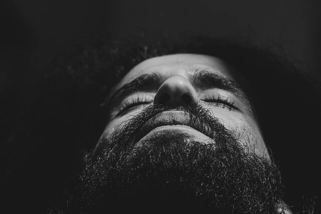 코털-보는-꿈-해몽