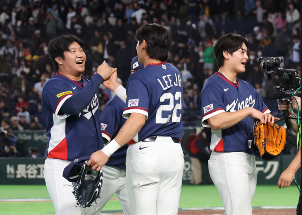 대표팀 문보경 선수사진