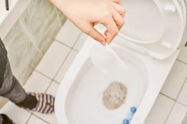 물설사 원인, 이런 증상이 반복된다면? 물설사를 한다고 한가지 질병만 짐작할 수 없잖아요~ 그 원인들을 살펴볼까 합니다. 왜 물설사가 계속 지속되는지와 어떻게 대응할 수 있는 대처법까지 꼼꼼히 확인해 보시기 바랍니다.