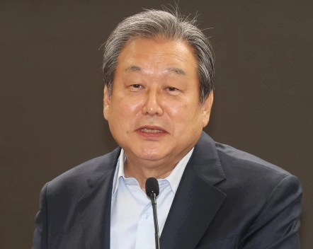 김무성 국회의원 프로필 나이 고향 학력 아들 재산