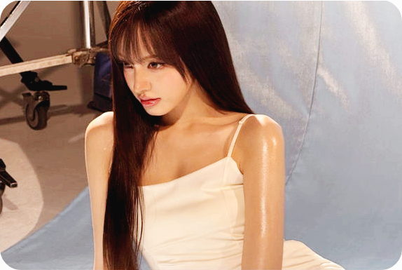 아이브 리즈의 화이트 드레스룩 [사진=리즈 인스타그램]