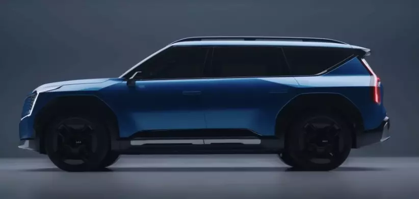 EV9 측면