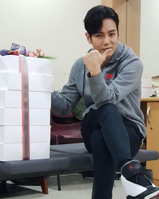 가수 환희