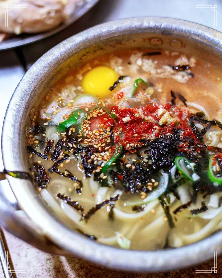 생방송오늘저녁 을지로 힙지로 충무로 닭한마리 백숙 백반 칼국수 악뮤 악동 뮤지션 이찬혁 단골 맛집 추천