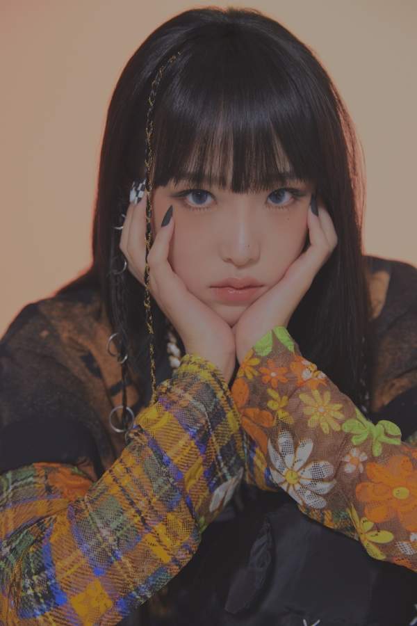 최예나 음반 활동