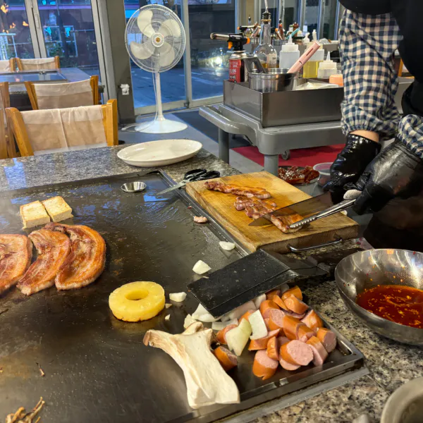 생생정보 가격파괴 Why 잔치국수+돼지불고기 6000원 음식점 위치