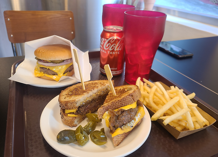 수제버거 및 샌드위치