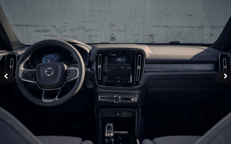 볼보-CX40-리차지-인테리어