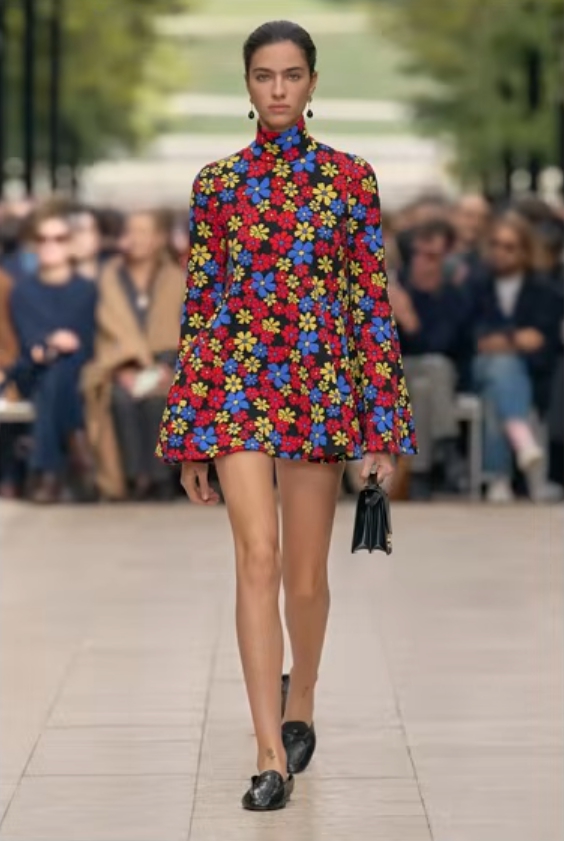 복고풍의 잔잔한 플라워 프린트