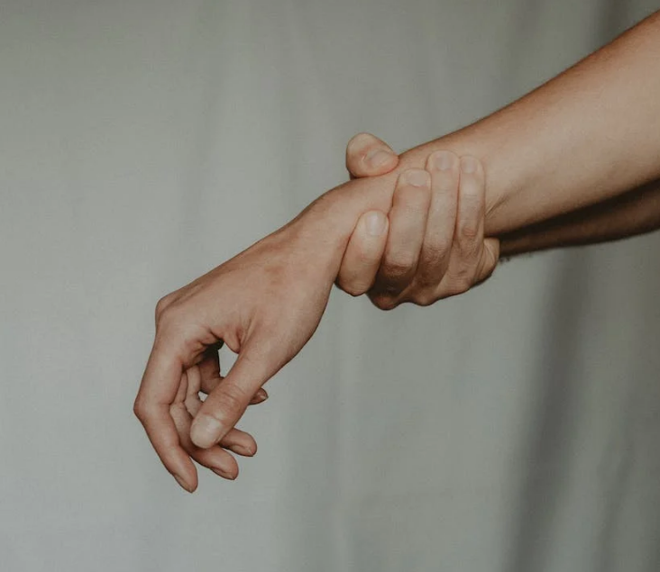 건강-손목터널증후근