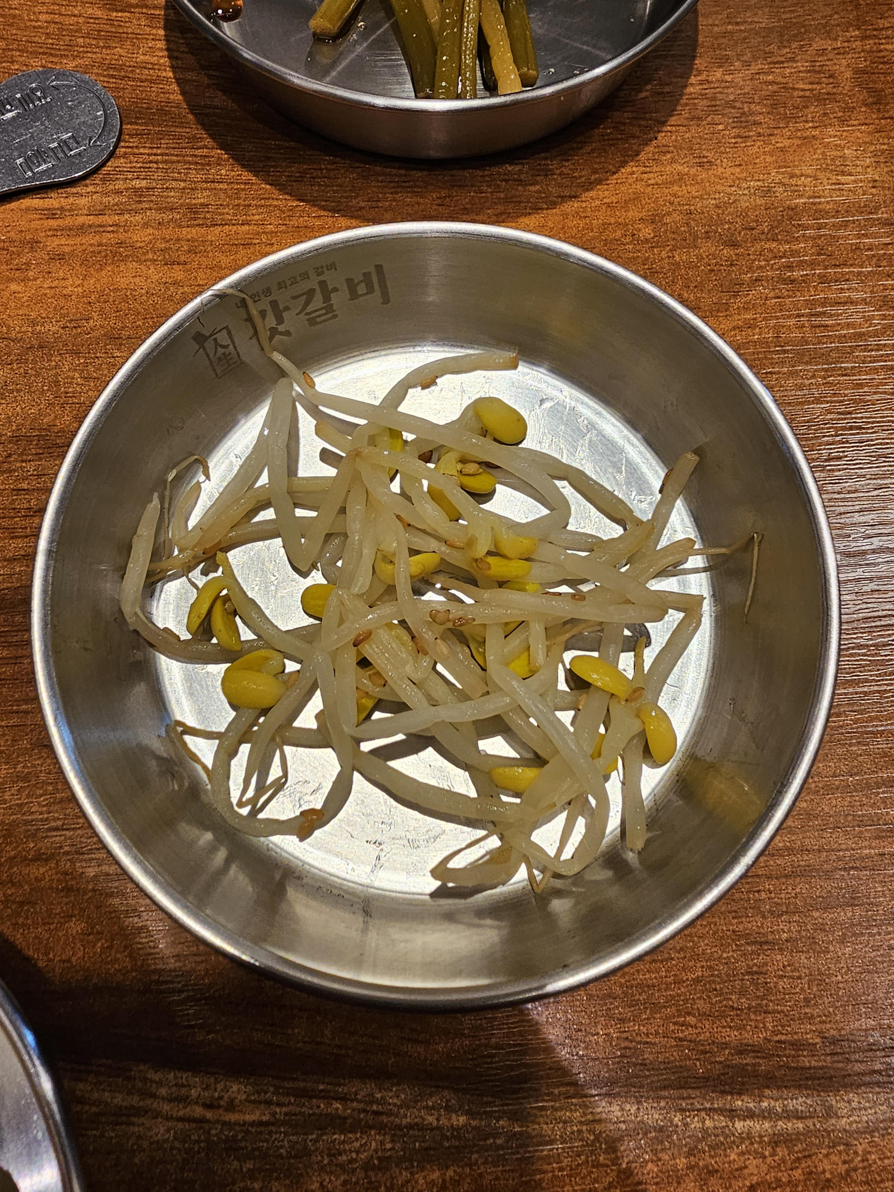 인천_가정동_갓갈비_밑반찬1