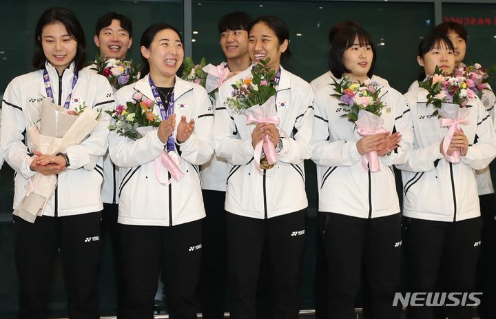 안세영 금메달 은퇴 협회 배드민턴 대표팀