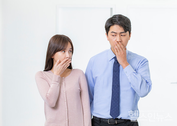 입냄새 자가진단 방법