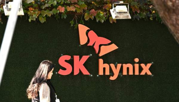 SK하이닉스 사상 최대 실적: 1분기 영업이익 37.6조 기록... OPM 72% '반도체의 제왕' 등극 및 향후 전망