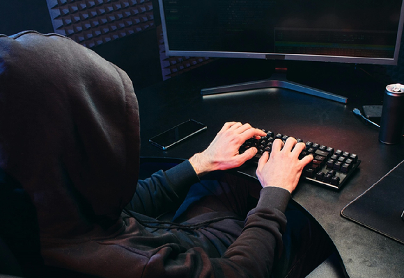 17일 의정부지법은 성매매 업소 기록을 근거로 성매매 장면을 촬영했다고 속인 뒤 돈을 뜯어낸 범죄조직 팀장급 조직원 A씨에게 징역 8년을 선고했다고 밝혔다. 사진은 기사와 무관.[사진=픽셀스]