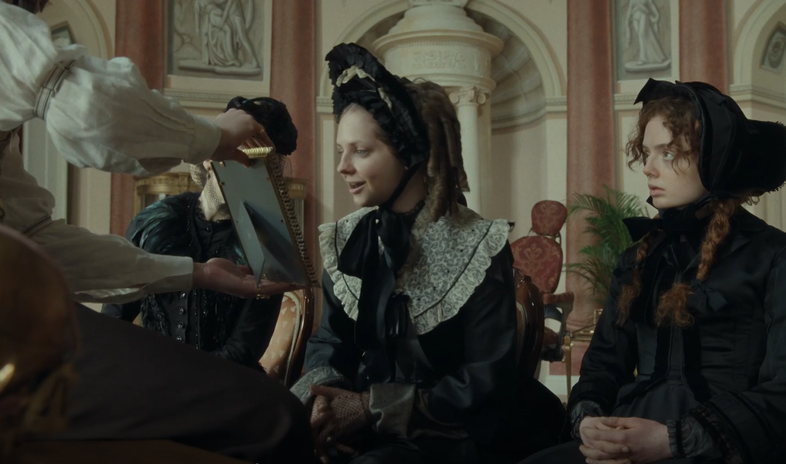 더어글리스텝시스터,더어글리스텝시스터 결말,더어글리스텝시스터 넷플릭스,더어글리스텝시스터 줄거리,더어글리스텝시스터 영화 후기,더어글리스텝시스터 뜻