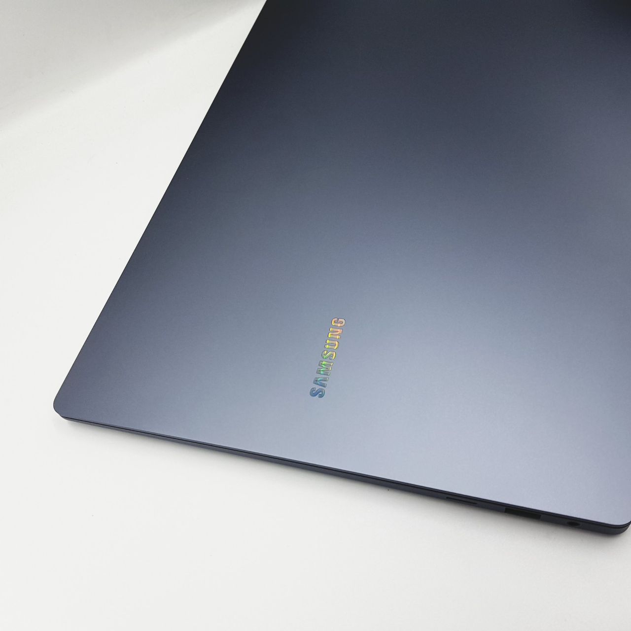 NT960XGQ-A51A 우측 포트