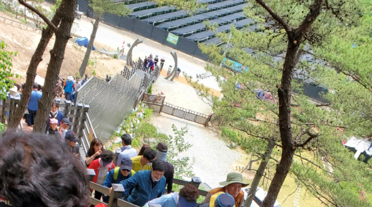 월영산 출렁다리