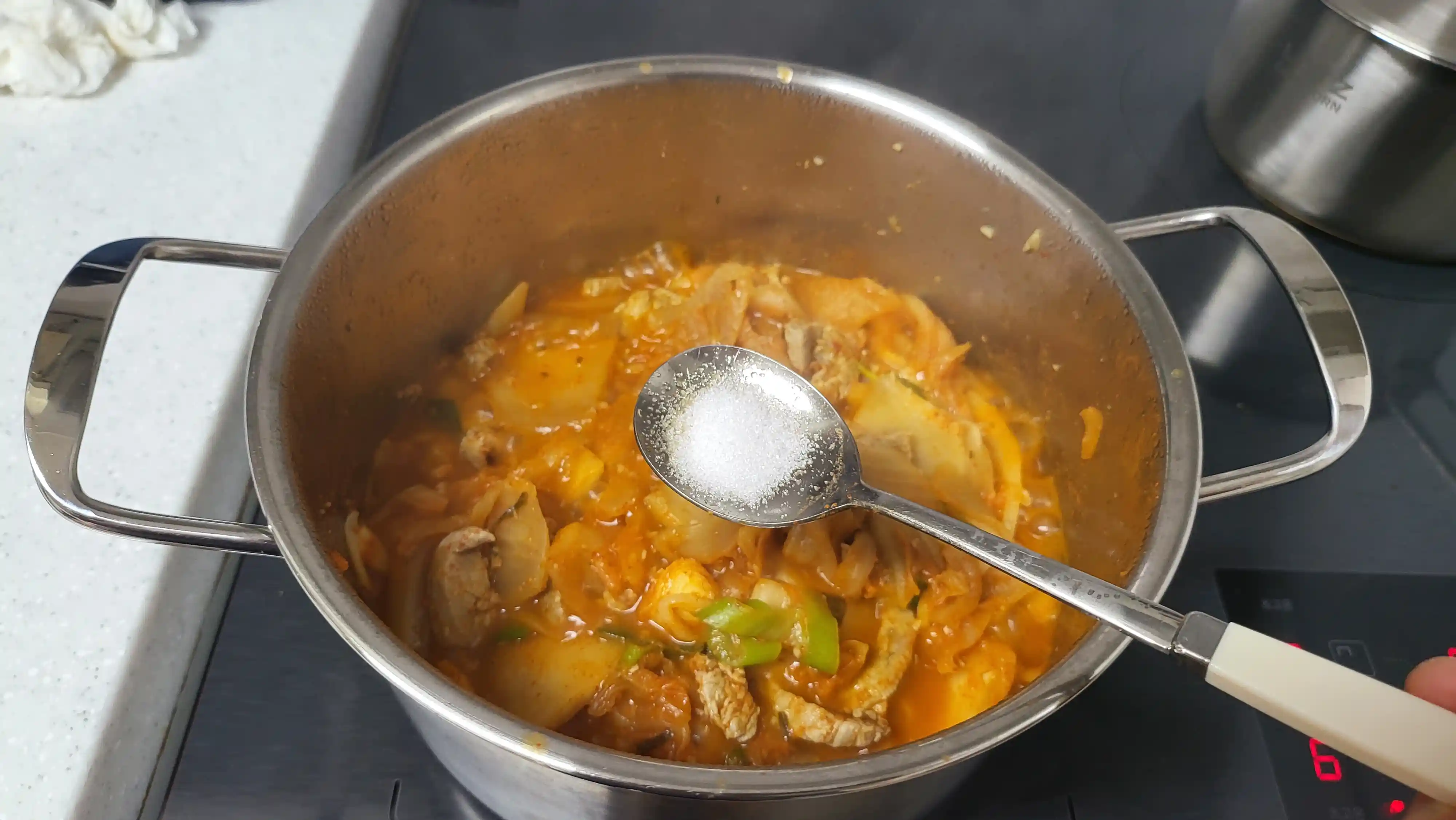 김치찌개 끓이기