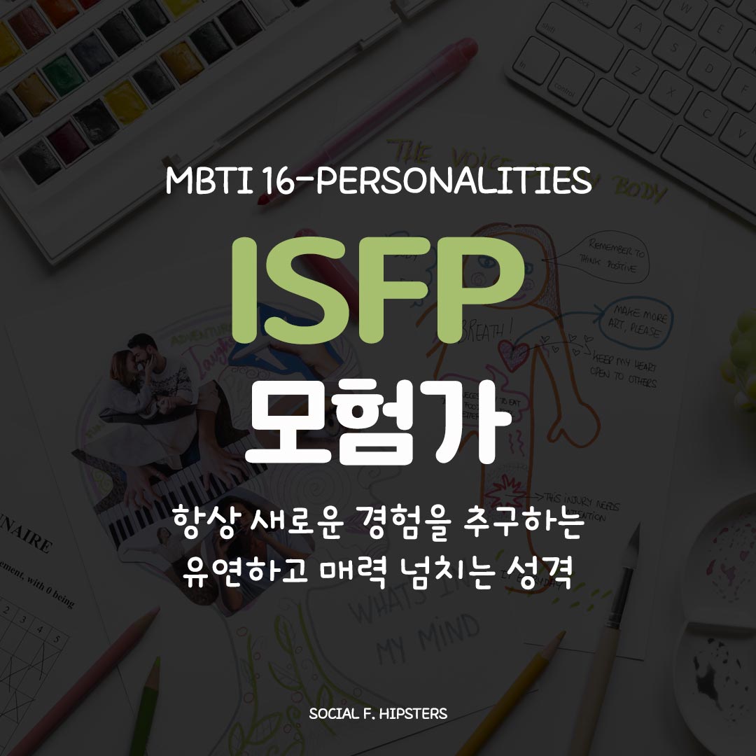 잔잔한 호숫가에 놓인 빈 벤치